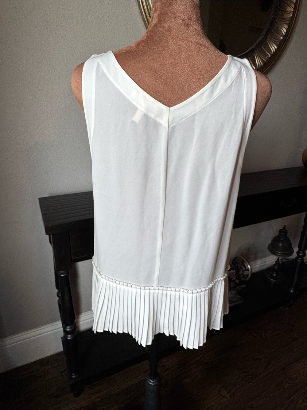 Rebecca Taylor Penelope Cream V-Neck Pleated-Hem Silk Tank Size 4 - Picture 2 of 9
